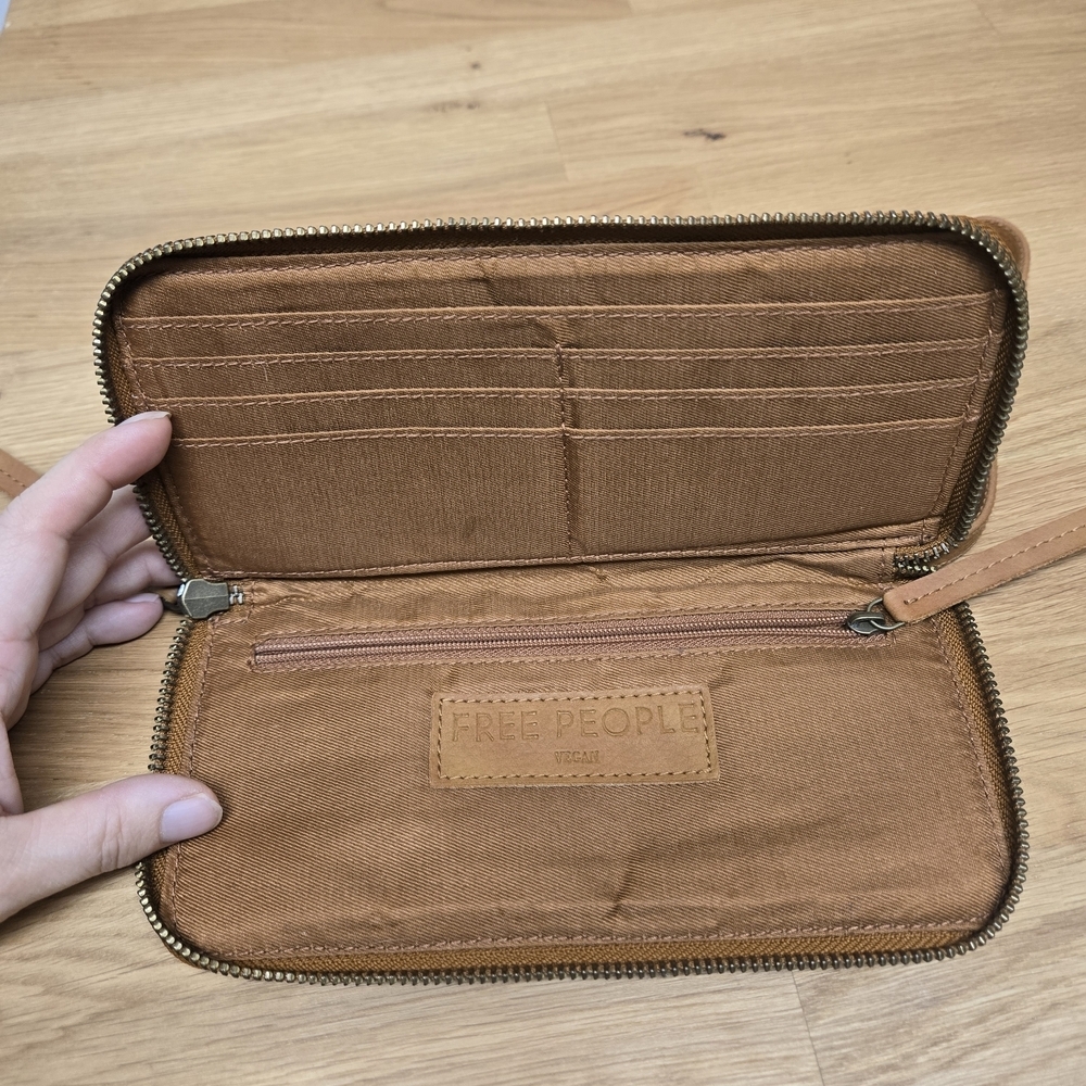 Free People Vegan Distressed Leather Wristlet Wallet - Picture 3 of 4